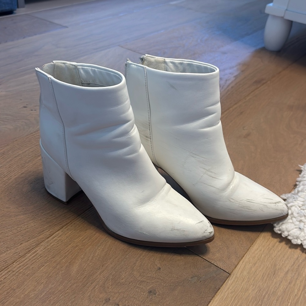 White boots with heel